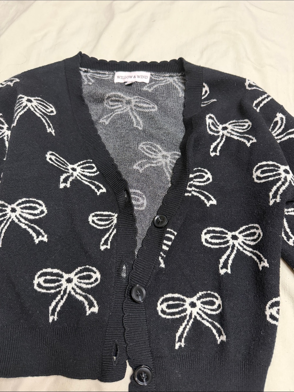 Willow & Wind Black Bow-Pattern cropped Cardigan